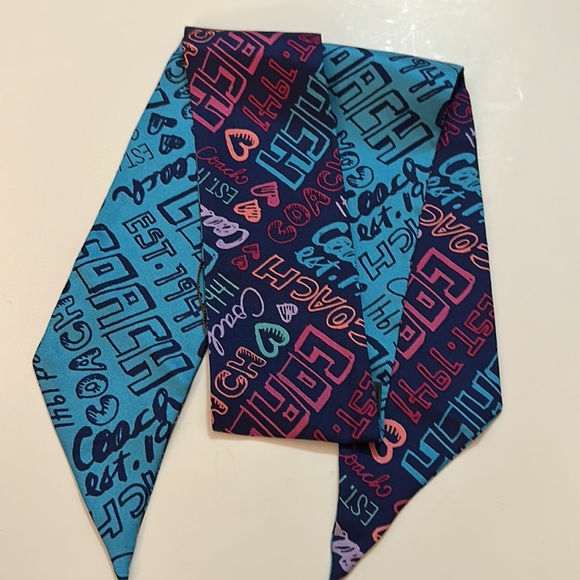 NWT Coach Signature Vintage Scarf - Picture 6 of 7